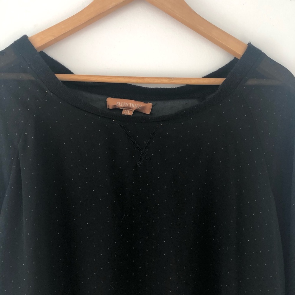 ELLEN TRACY - Black Light Weight Top - Size XL